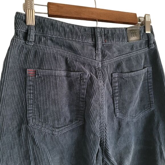 BDG urban outfitters Mom high rise blue corduroy jeans size 26 - Picture 8 of 11